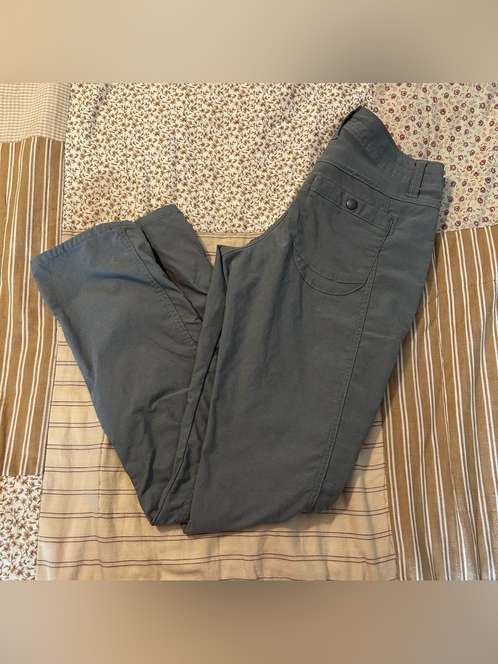 Women’s kuhl gray trekr convertible capri hiking pants size 2 short